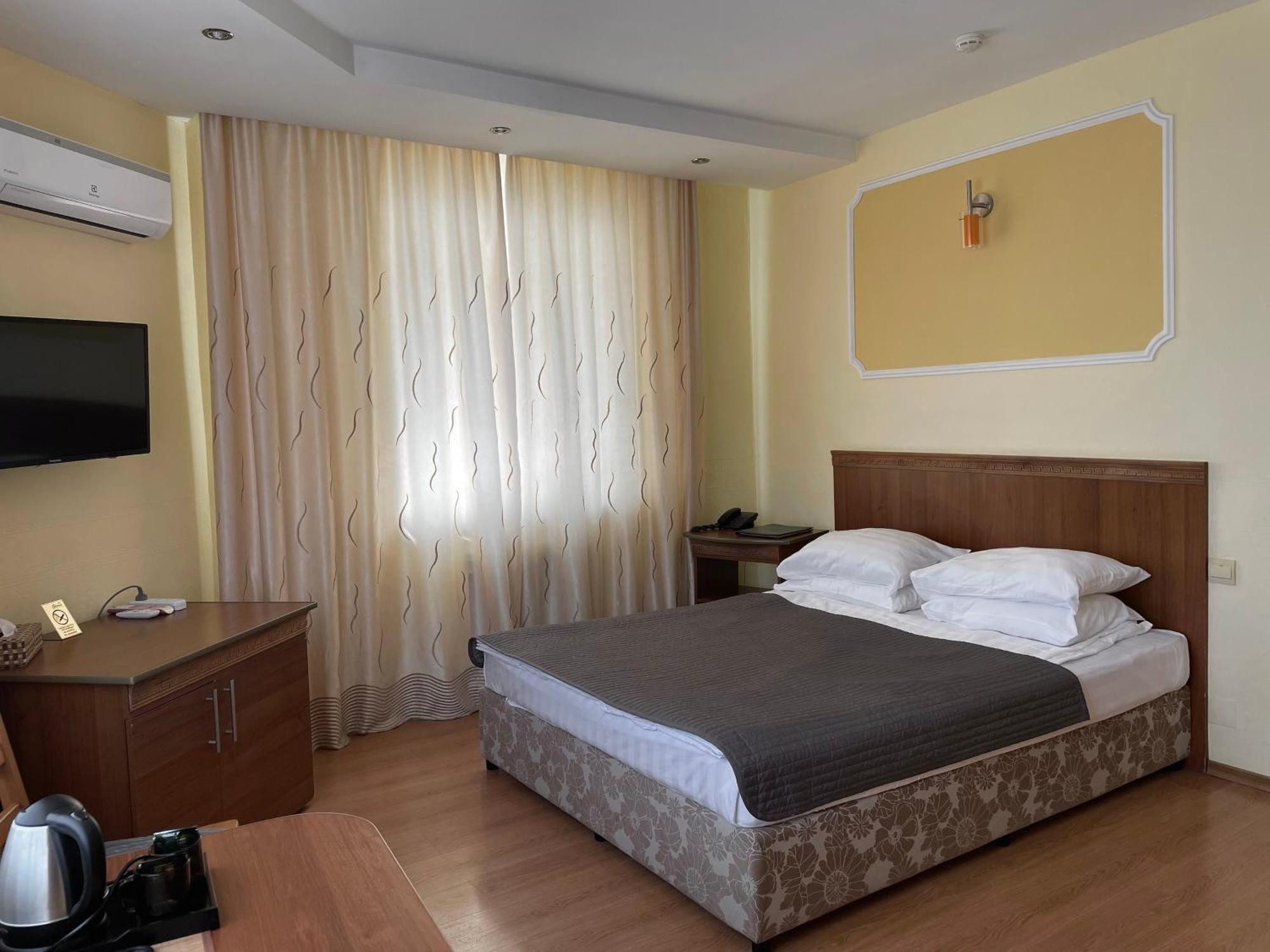 Hotel Gloria *