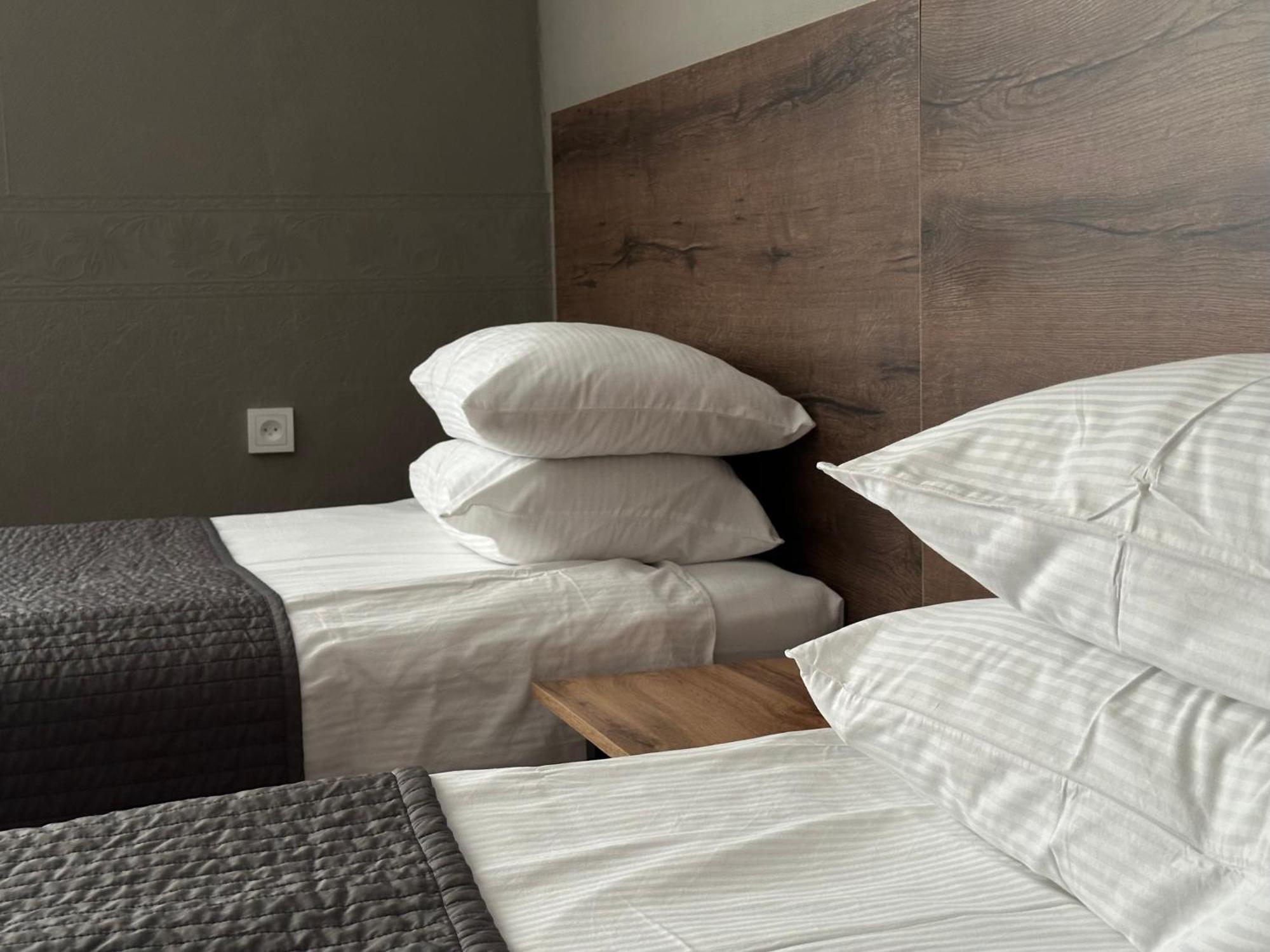 Gloria Standard Hotel *